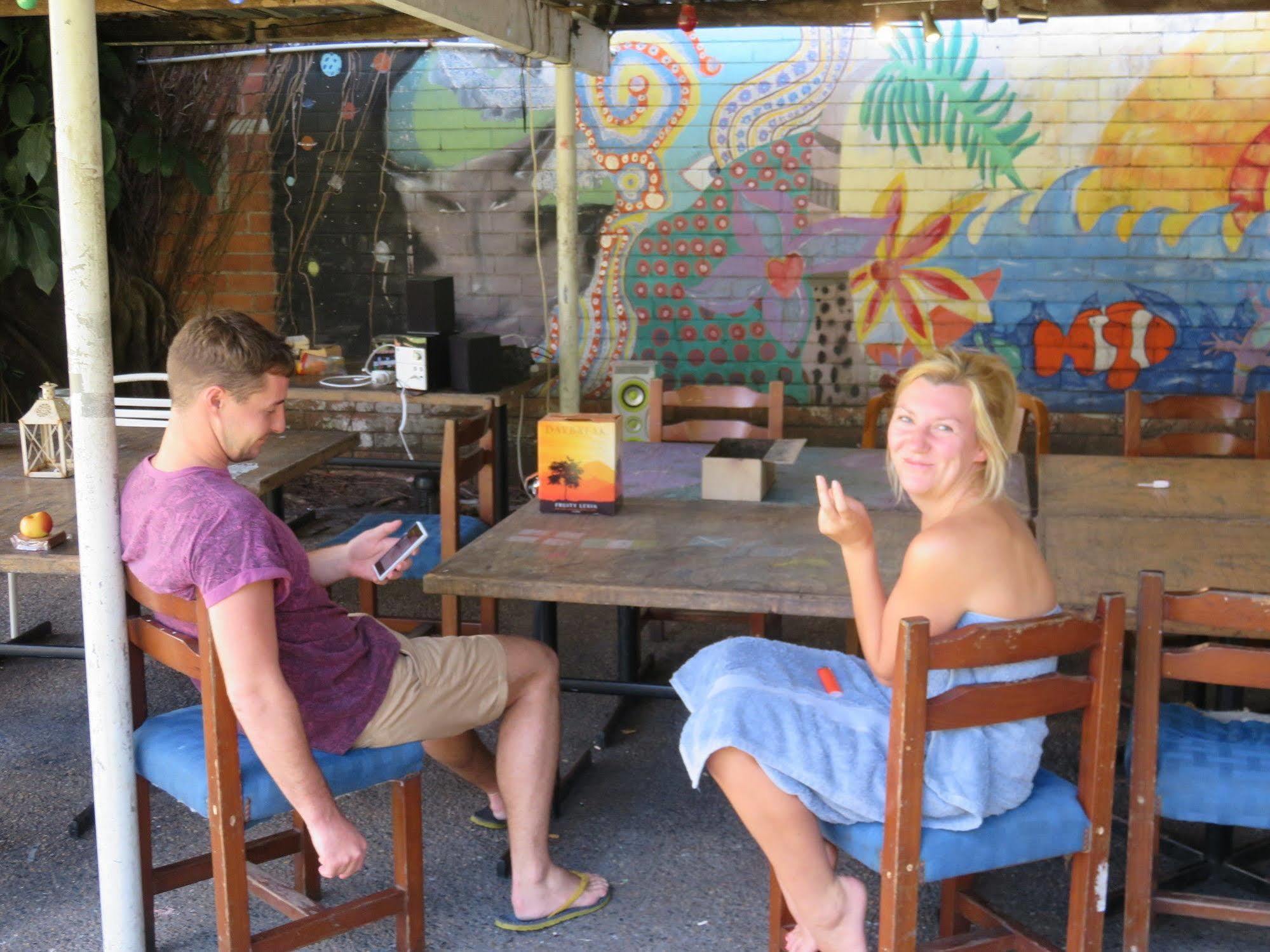 Reef Backpackers Pansiyon Cairns Dış mekan fotoğraf
