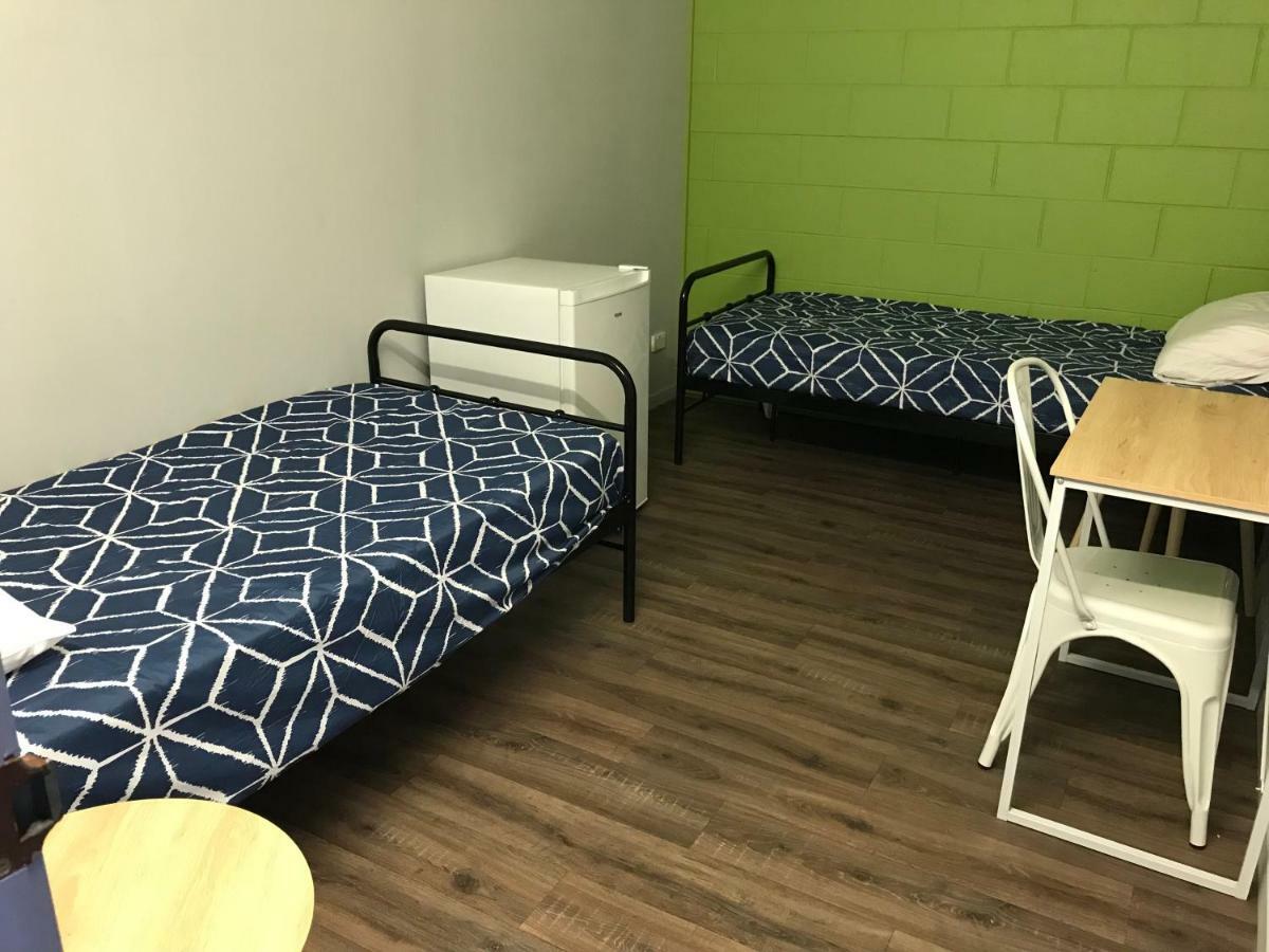Reef Backpackers Pansiyon Cairns Dış mekan fotoğraf